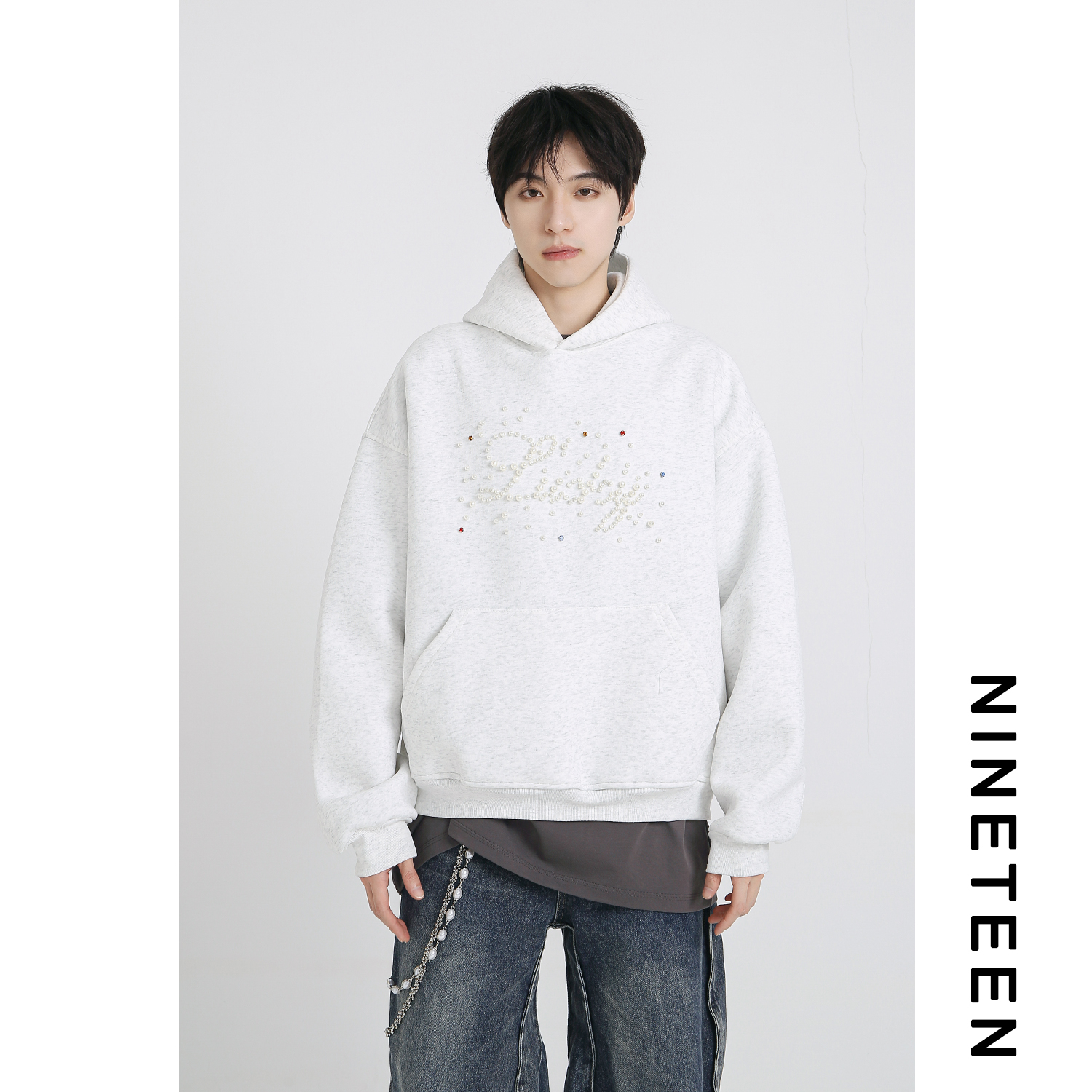 重磅钉珠字母连帽卫衣男女