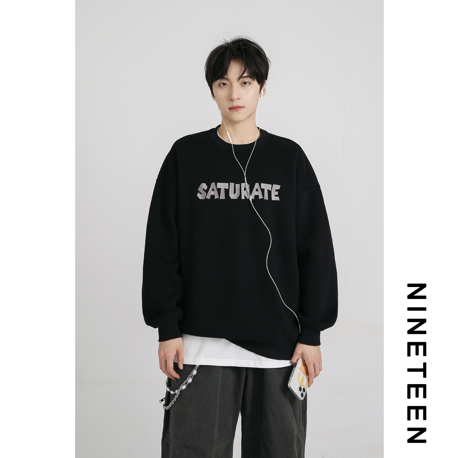 潮牌帅气刺绣圆领卫衣