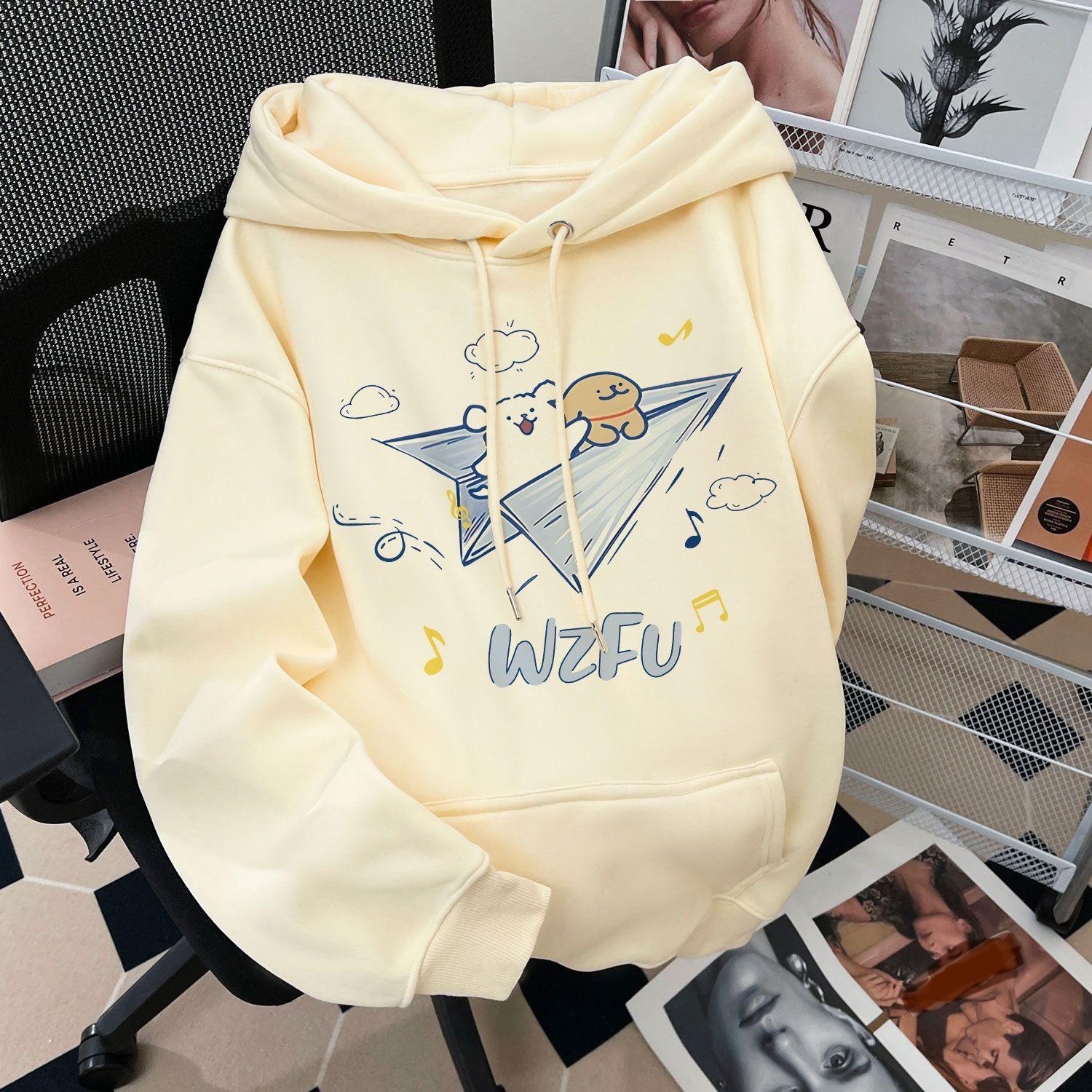 岚妹妹女童纸飞机线条狗单面印花连帽带兜春秋冬加厚宽松百搭卫衣