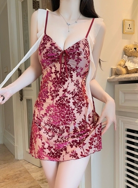 甜美纯欲蕾丝性感睡衣女带胸垫聚拢丝绒吊带睡裙小胸高级感家居服