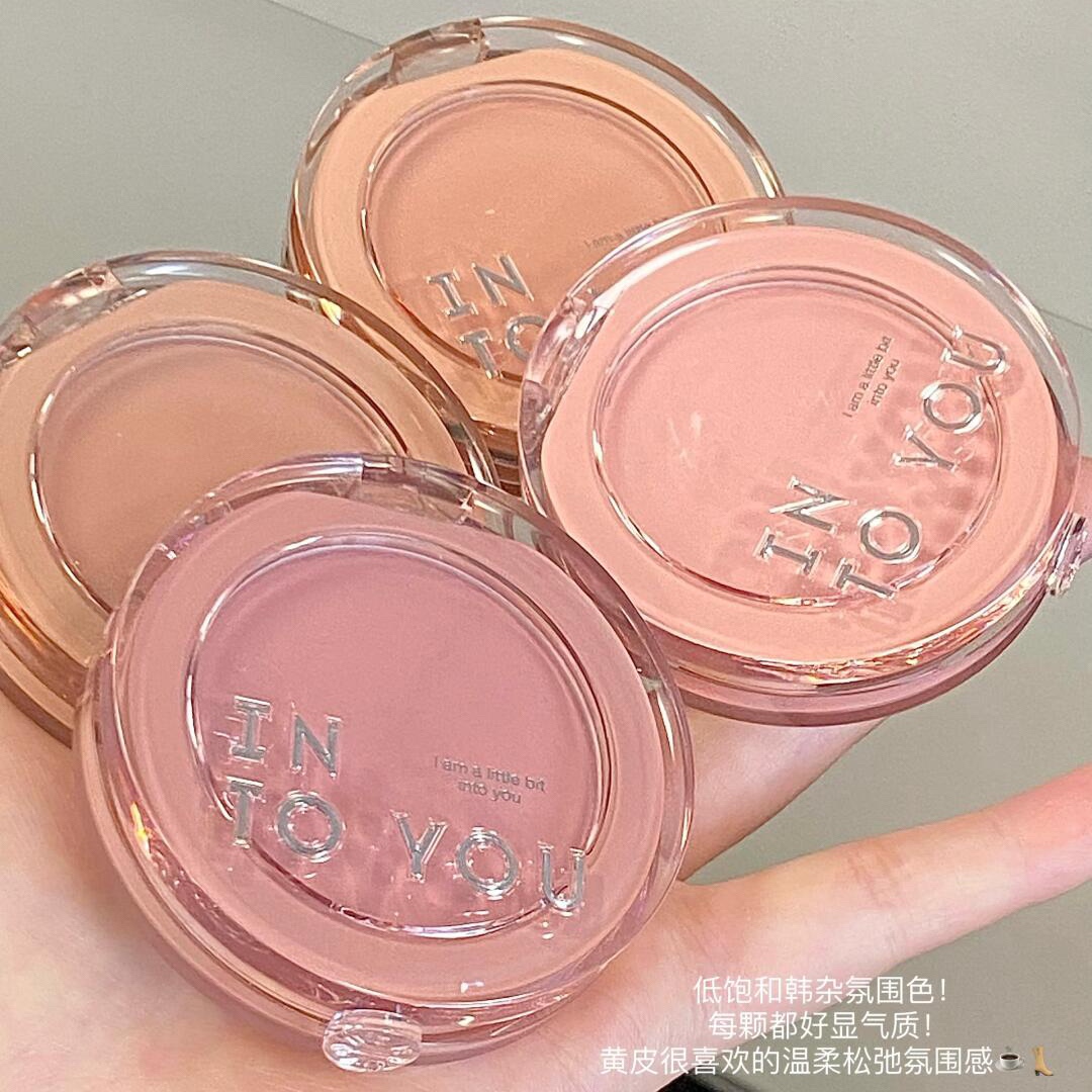 intoyou蓬蓬枕头腮红轻薄细腻
