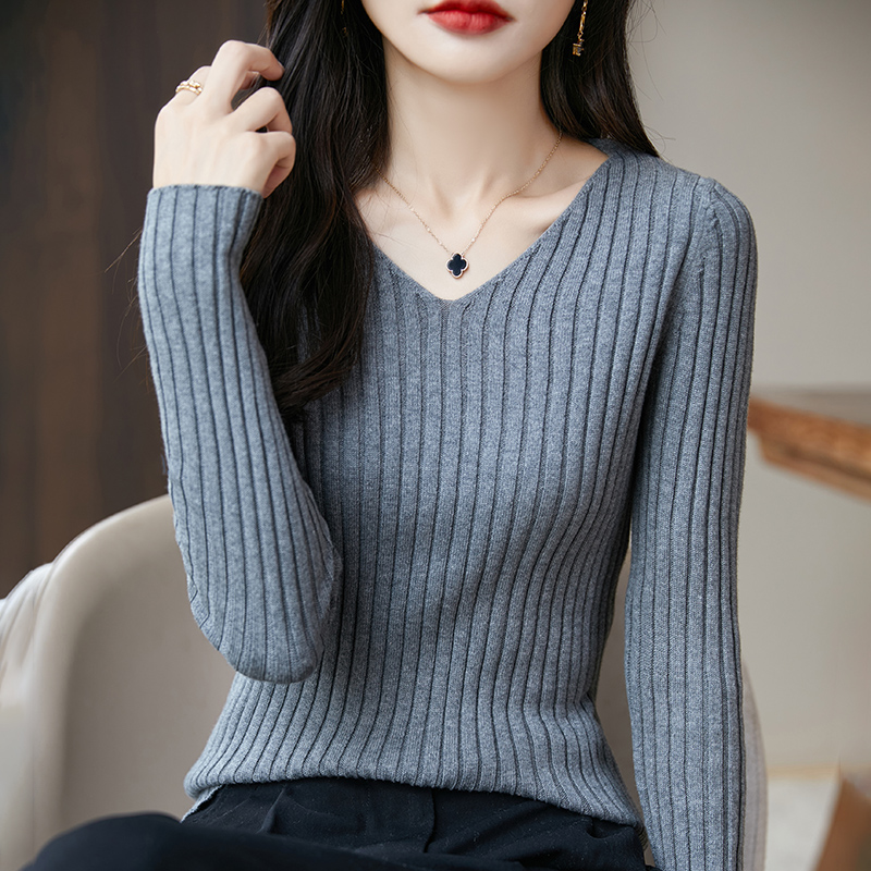 纯棉抽条针织衫V领长袖保暖上衣