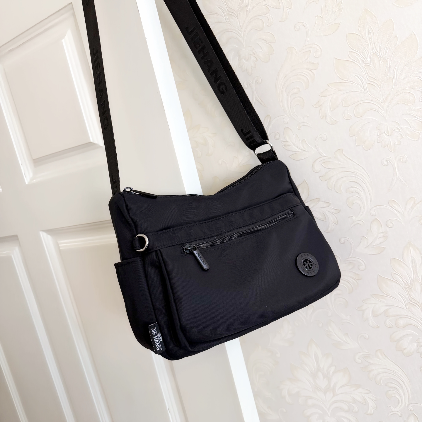 2026新款斜挎包休闲百搭轻便单肩女包大容量多口袋中年妈妈包通勤