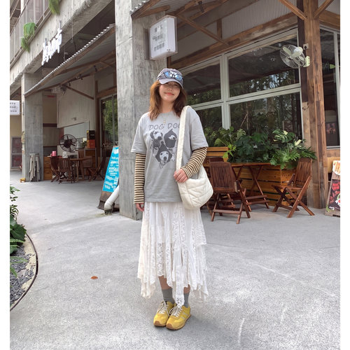 Q了个T大码女装微胖mm条纹拼接短袖+不规则长裙套