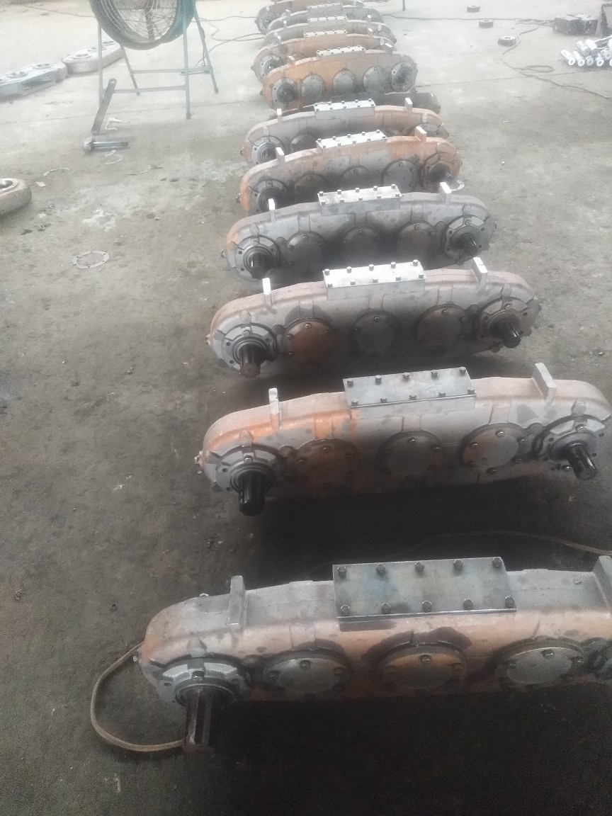 连云港旋耕机齿轮箱大型9九模侧边箱加强5孔边箱农用改装专用直箱