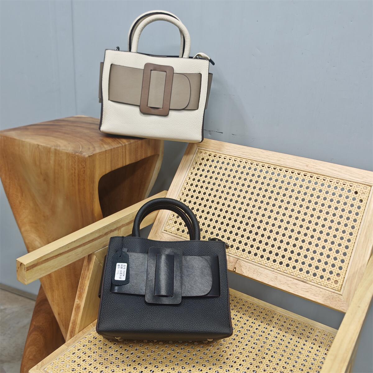 真皮百搭大扣子品牌大容量女士包