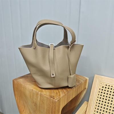 真皮2024新款头层牛皮水桶女包