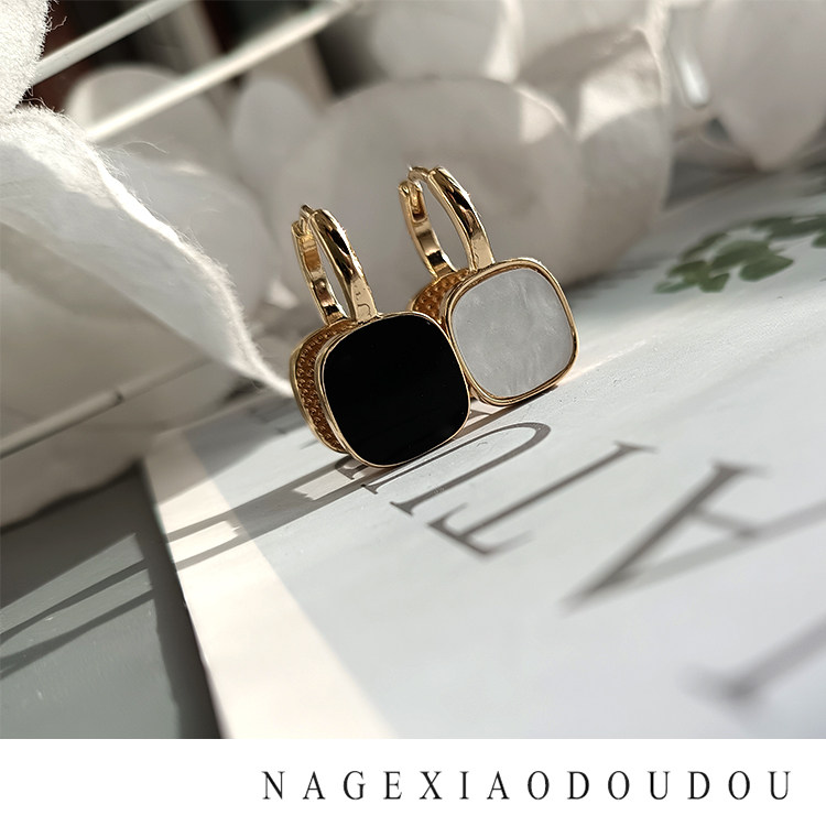 D67黑白两面可带白色贝母简约精致耳扣,饰品/流行首饰/时尚饰品新,耳环,淘宝优惠券,粉丝福利购,淘宝优惠卷