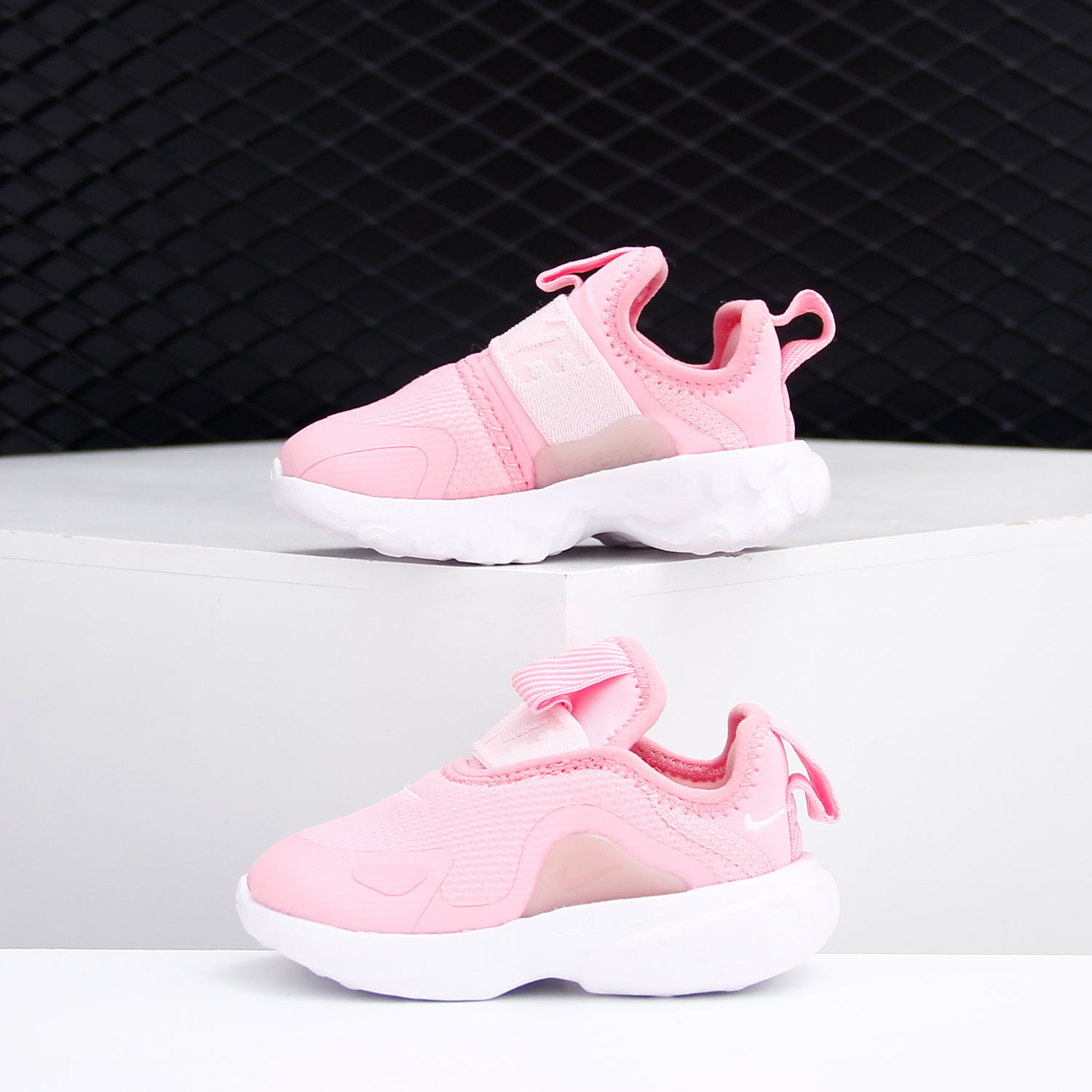 耐克婴童休闲运动鞋跑步鞋