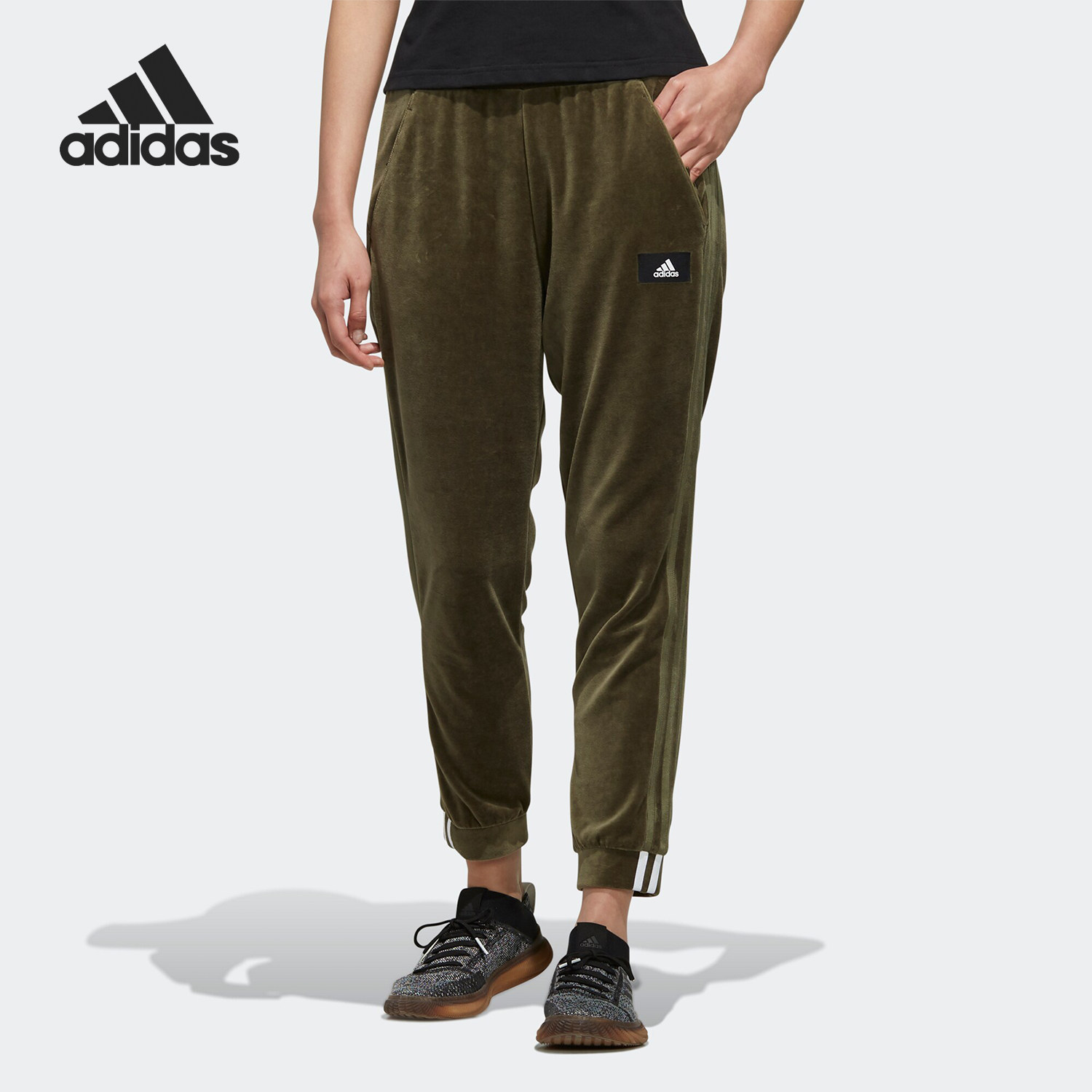 Adidas/阿迪达斯正品当季新款运动裤子休闲裤宽松小脚长裤FR5972