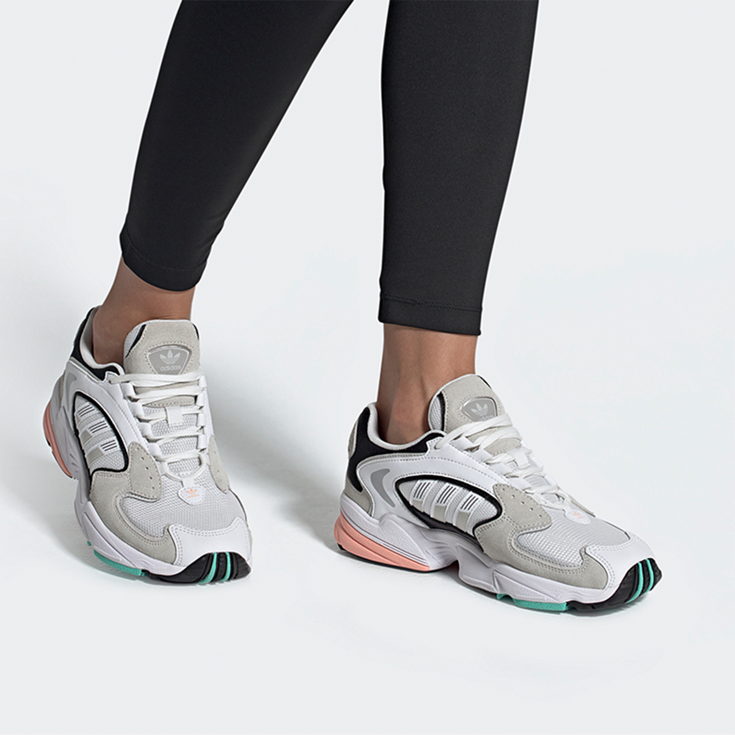 阿迪达斯正品男子训练实战篮球鞋