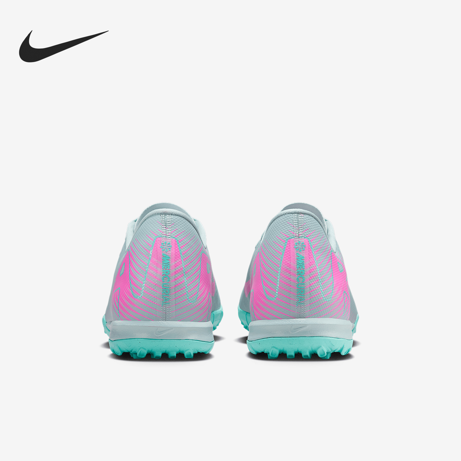 耐克男士低帮运动训练足球鞋