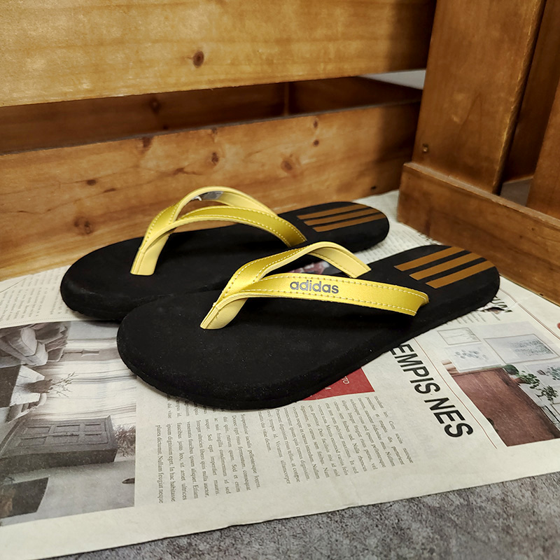 夏季透气沙滩人字拖鞋