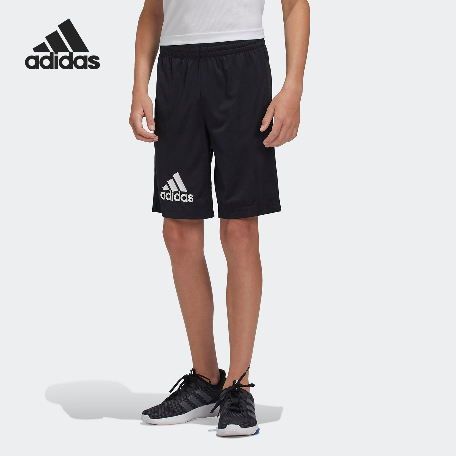 阿迪达斯条纹运动短裤Adidas正品