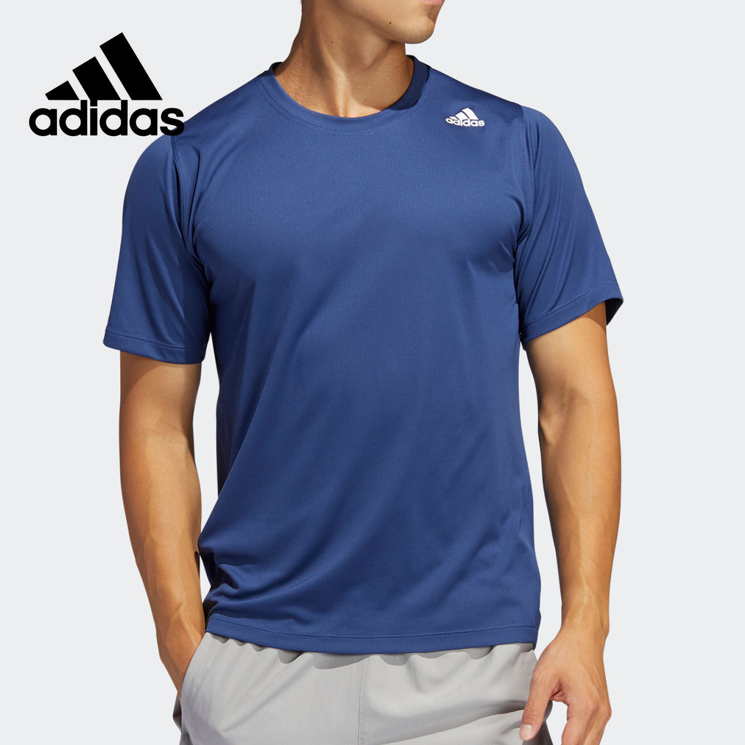 阿迪达斯男子舒适运动短袖T恤