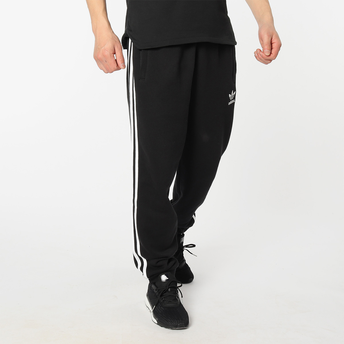 阿迪达斯针织收口运动休闲长裤