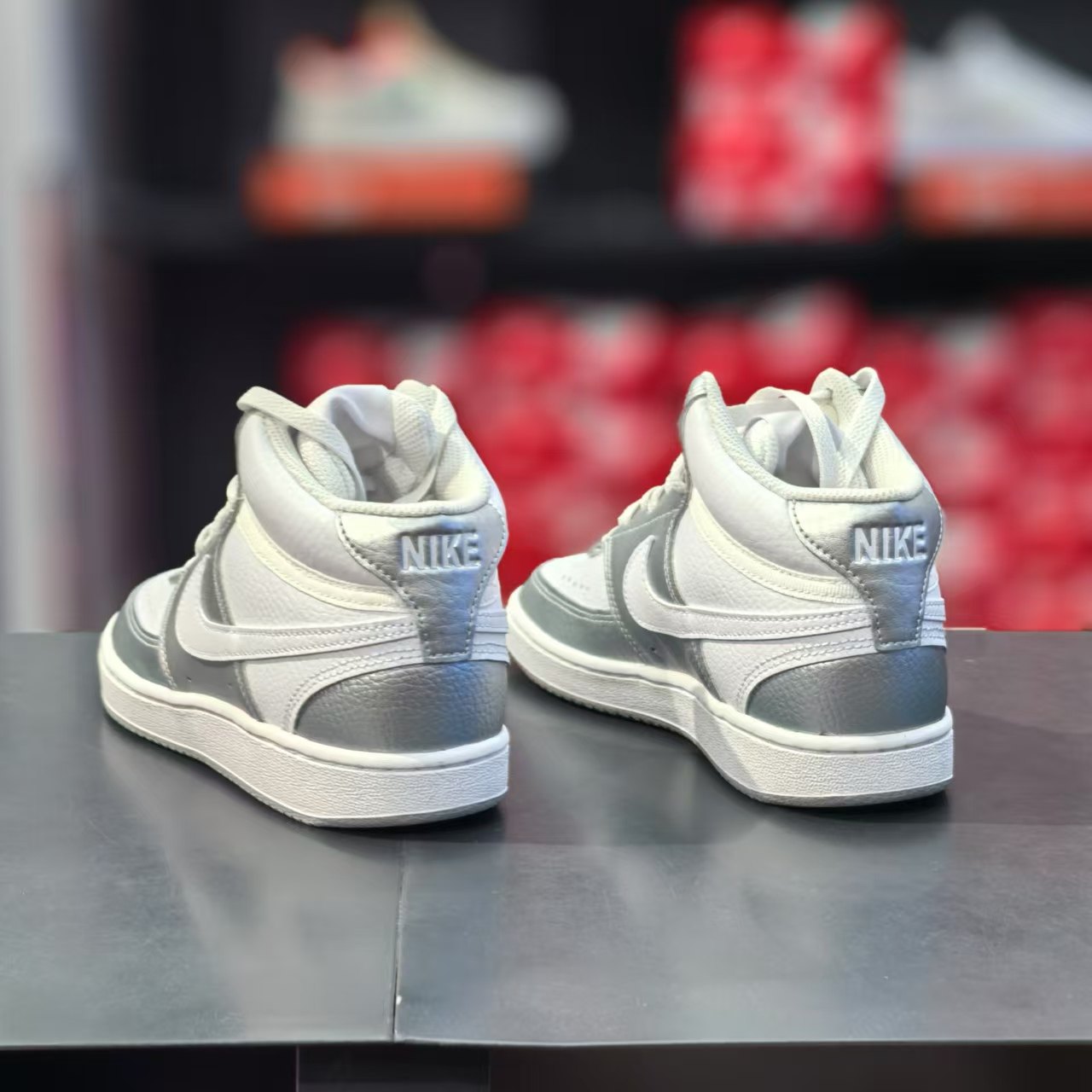 Nike耐克复古银色运动鞋简版空军一号女鞋新款高帮鞋子正品休闲鞋