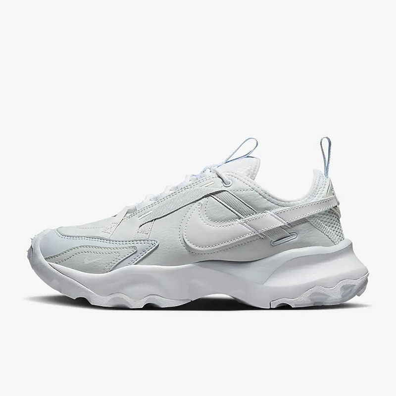 耐克女子厚底时尚运动鞋