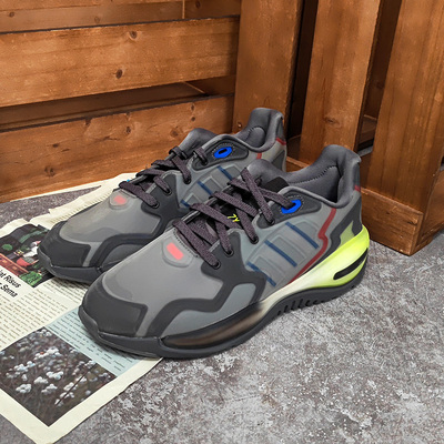 阿迪达斯三叶草男女跑步鞋