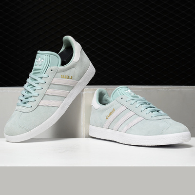 阿迪达斯正品女子板鞋