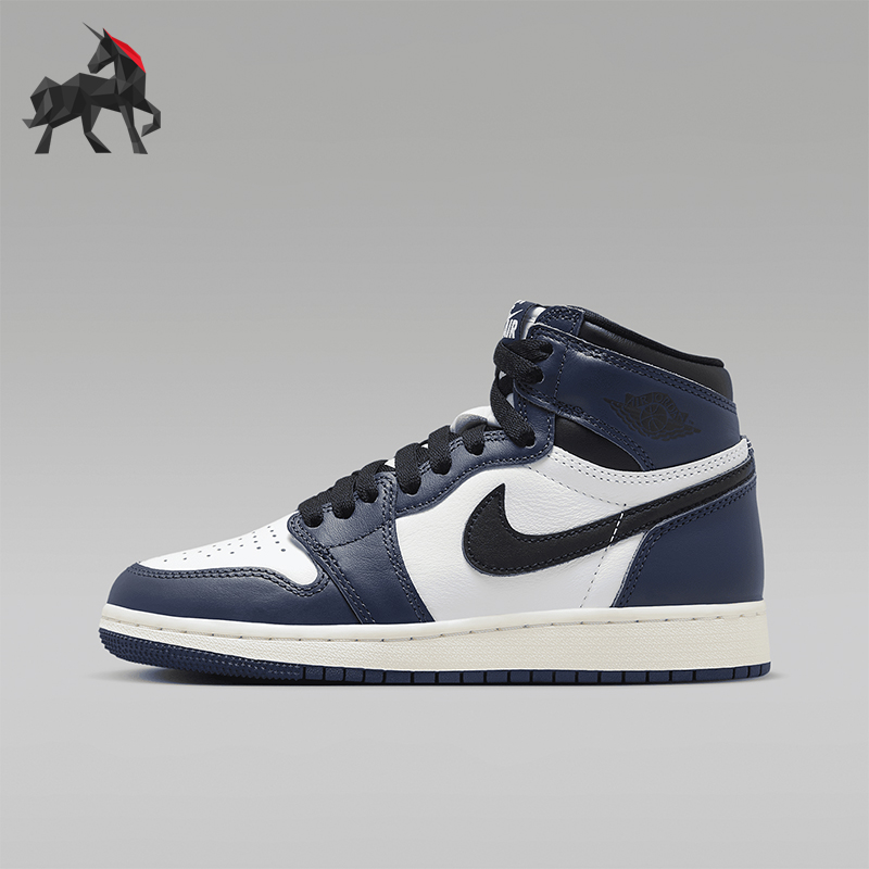 耐克大童中帮耐磨缓震篮球鞋