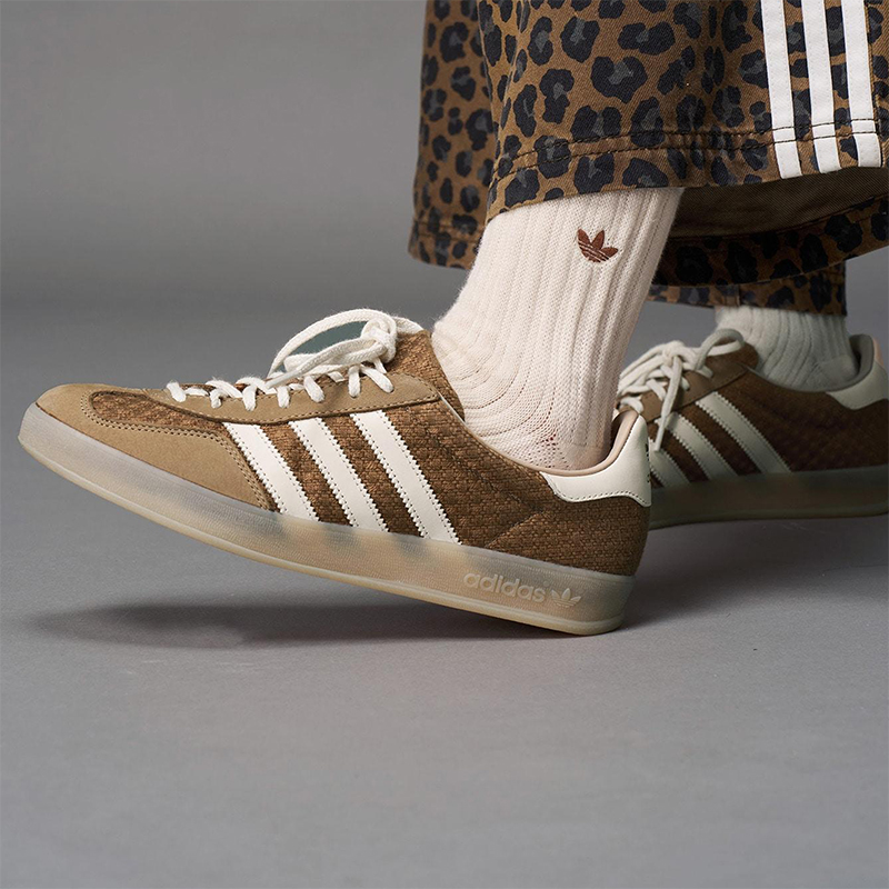 Adidas/阿迪达斯正品三叶草男女休闲系带半透明外底板鞋JR8851