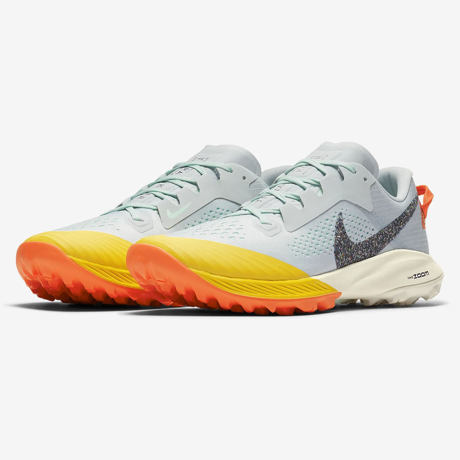 Nike/耐克正品 当季新款男女低帮时尚透气运动跑步鞋CJ0220