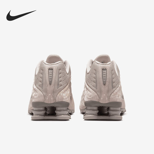 Nike/耐克正品Shox R4女士缓震气柱低帮耐磨跑步鞋HV0934-001