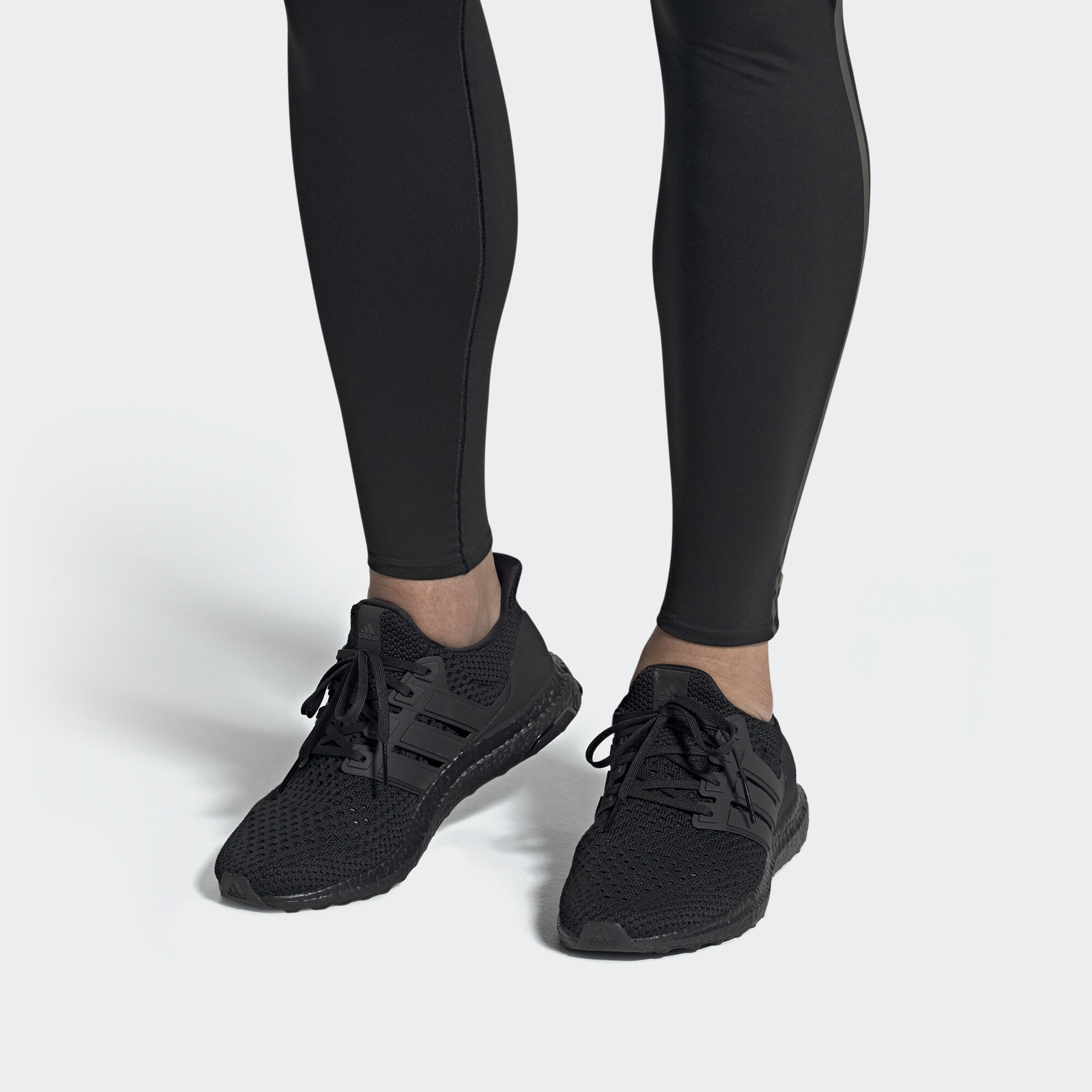 Adidas/阿迪达斯正品 夏季男女ultra boost运动跑步鞋 EG8075