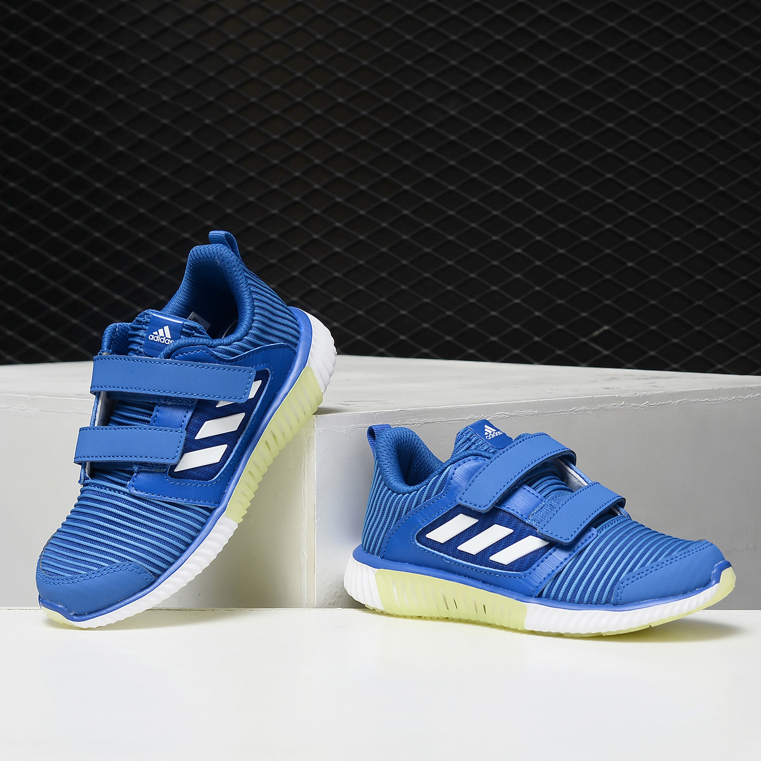 adidas阿迪达斯儿童运动鞋