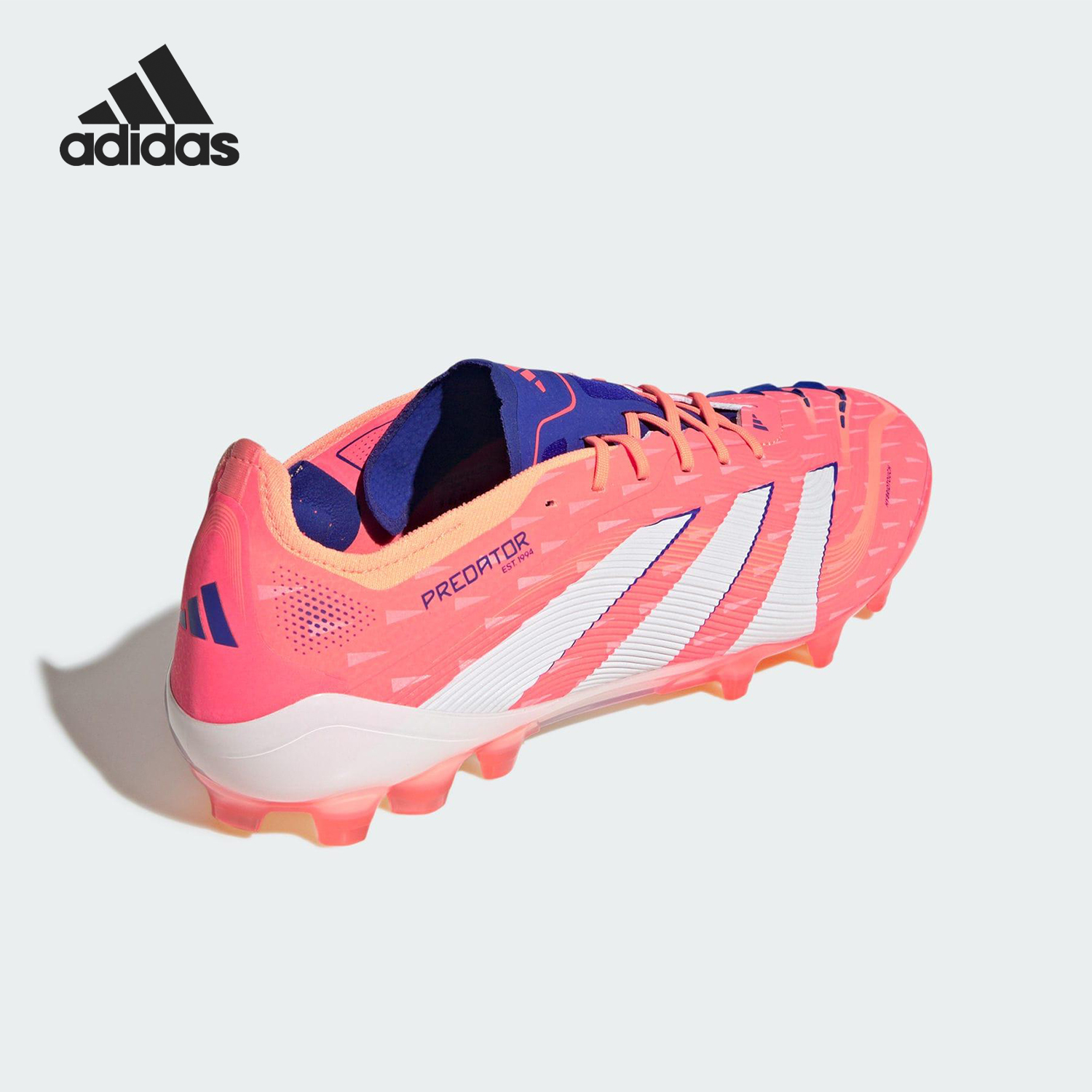 阿迪达斯男女运动短钉足球鞋