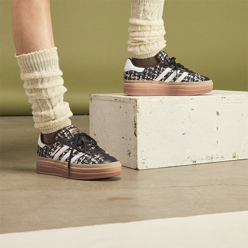 阿迪达斯女士时尚厚底耐磨板鞋