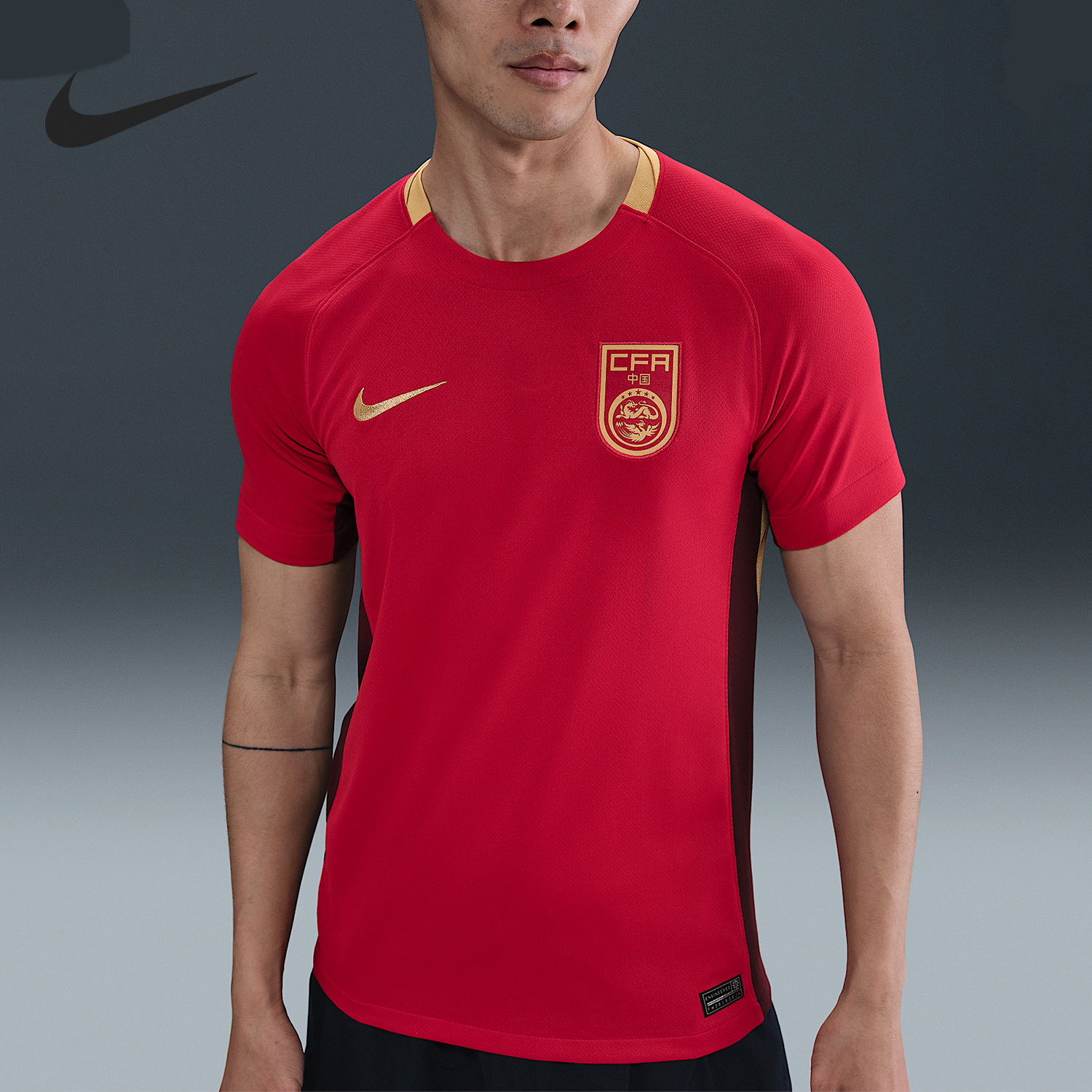 耐克男士运动足球训练透气球衣