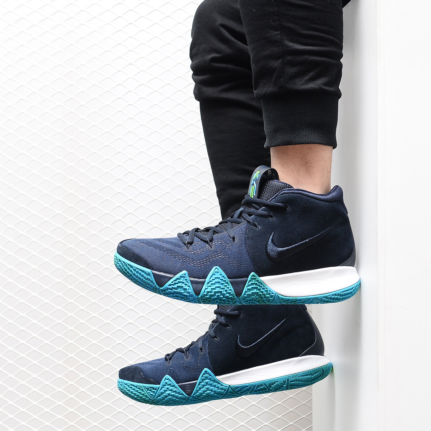 Nike/耐克正品KYRIE 4 EP男子 春夏欧文4代18年运动篮球鞋943807
