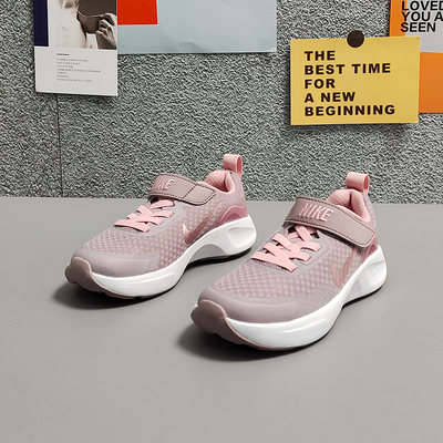 耐克魔术贴透气轻便运动风休闲鞋