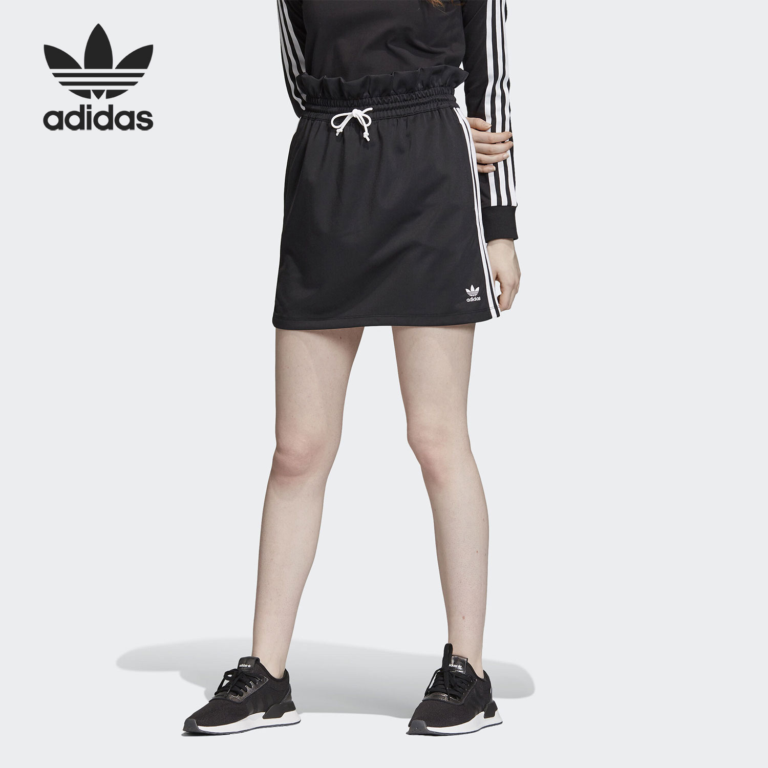 阿迪达斯三叶草女子运动短裙