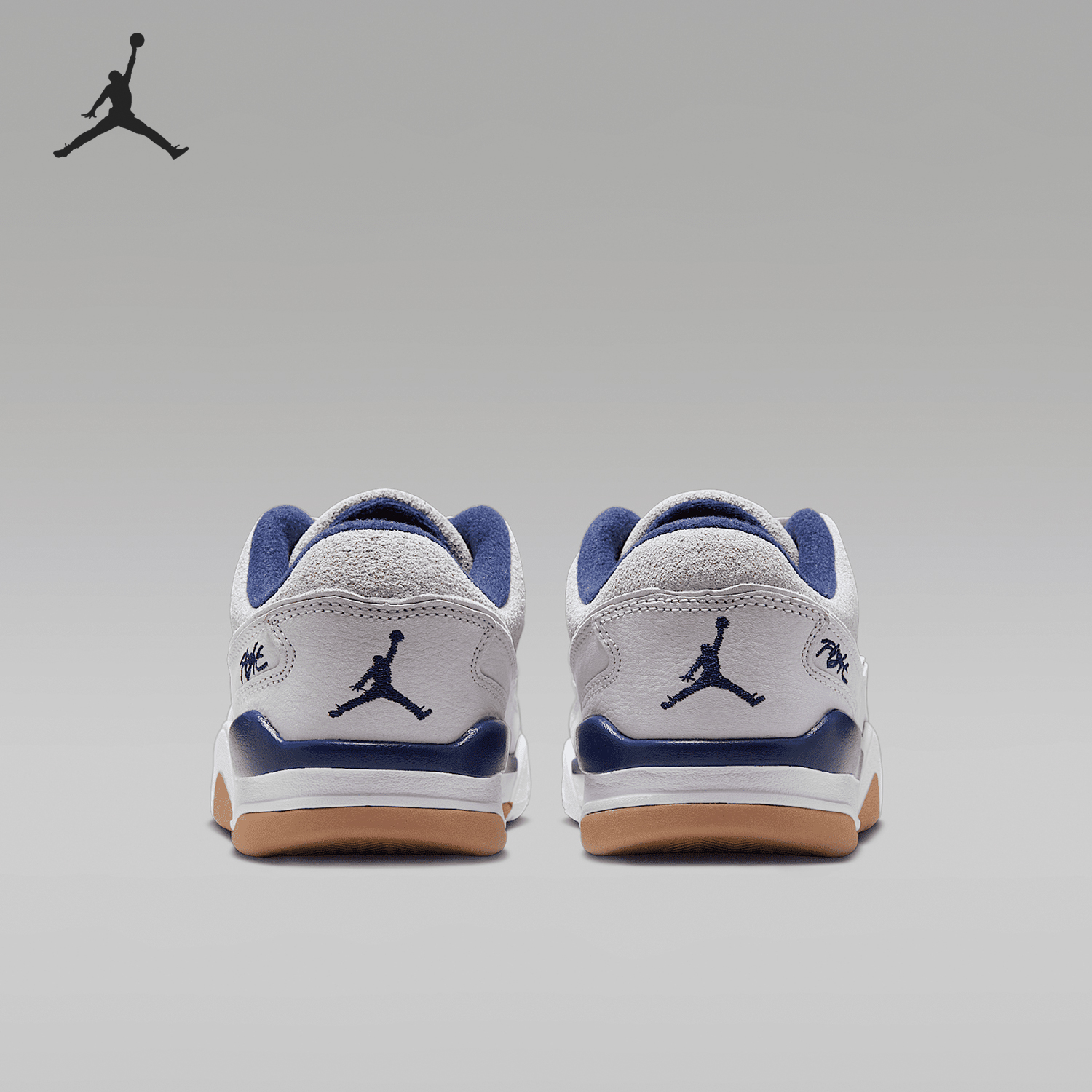 耐克大童运动低帮耐磨篮球鞋