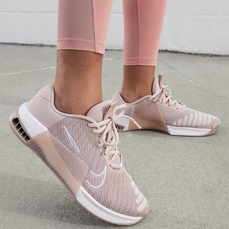 Nike/耐克女士轻便透气训练鞋