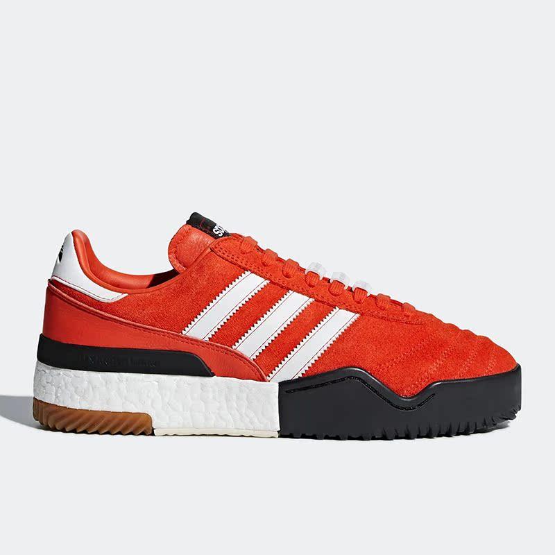 阿迪达斯新款休闲运动鞋三叶草