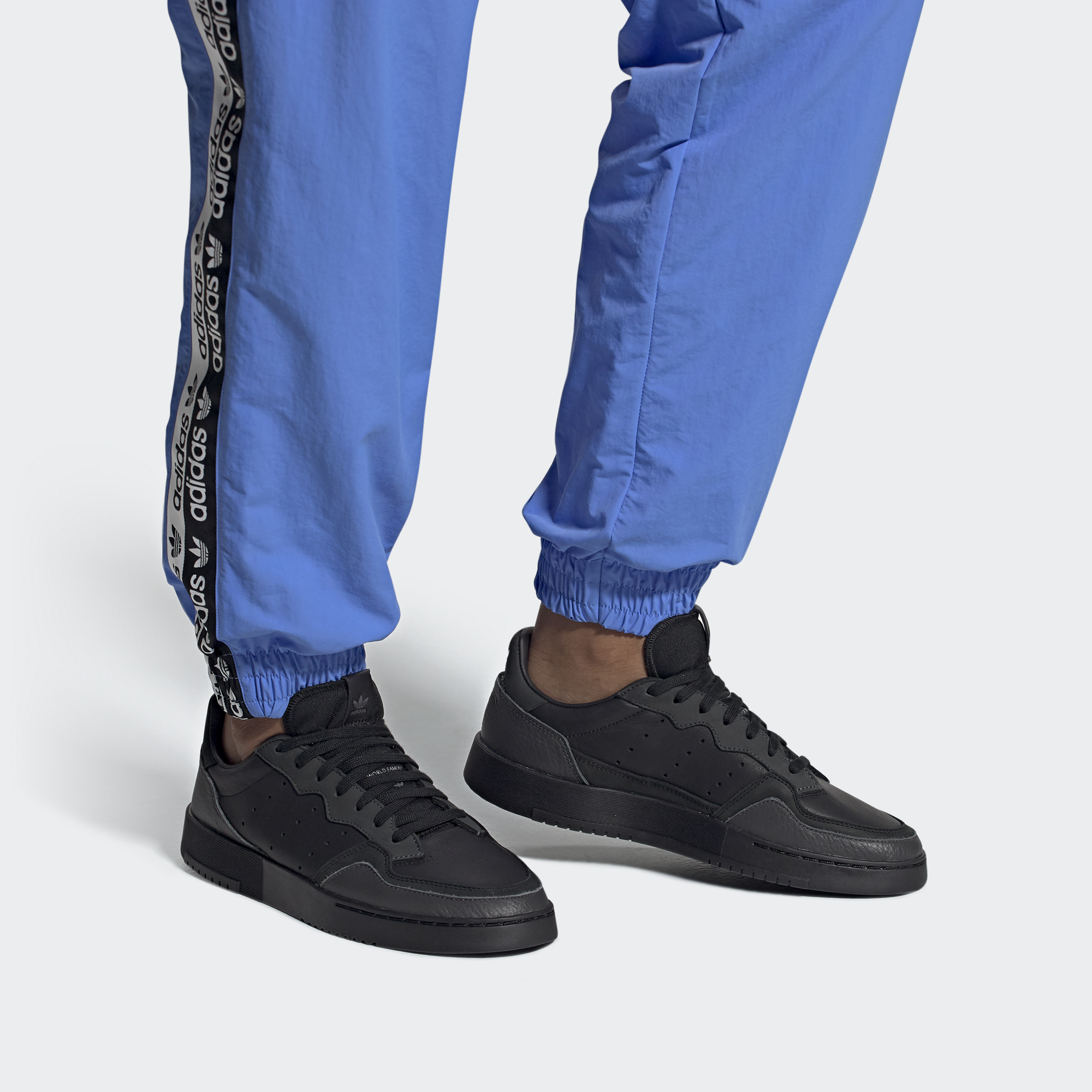 休闲板鞋Adidas/阿迪达斯低帮