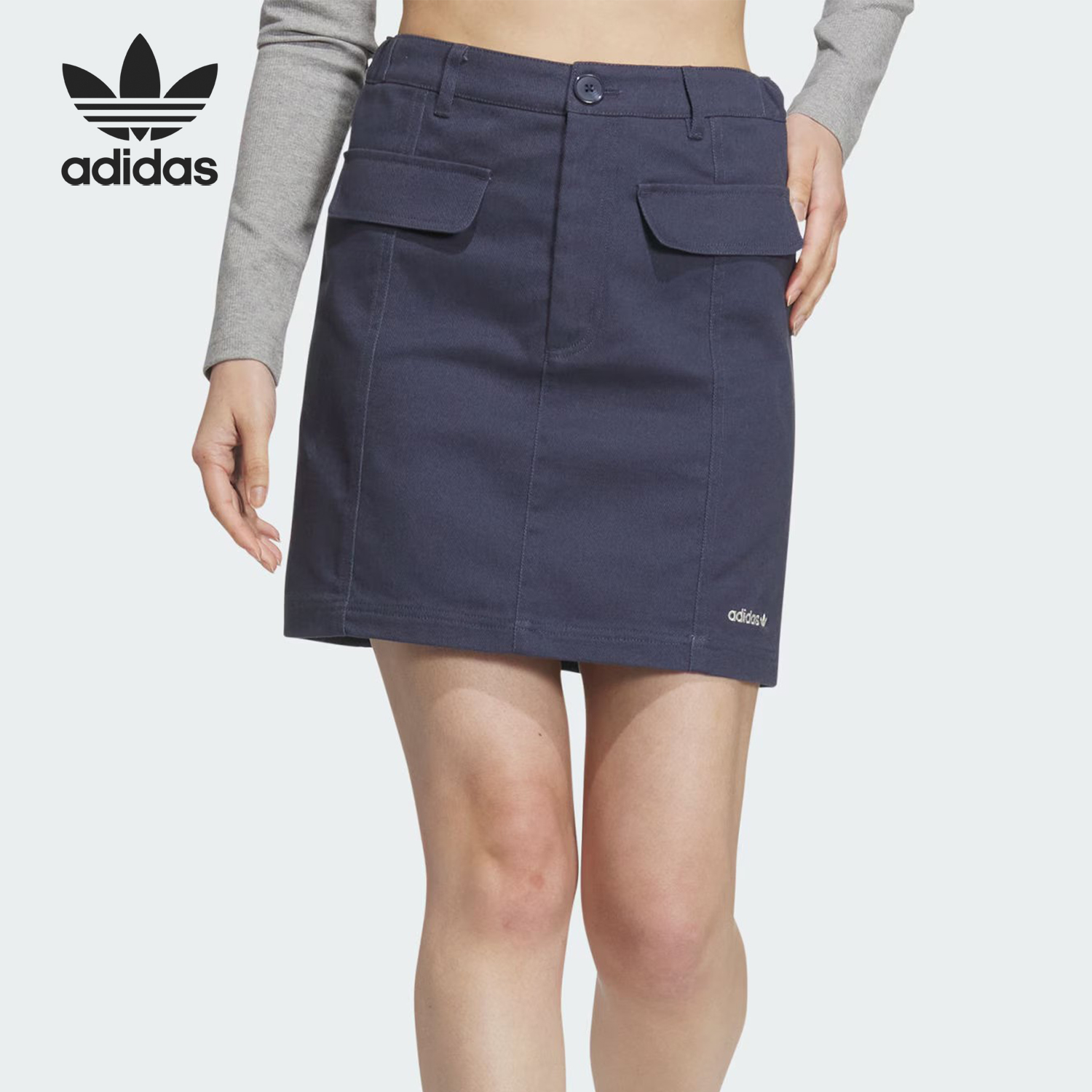 阿迪達斯女士休閑簡約短裙