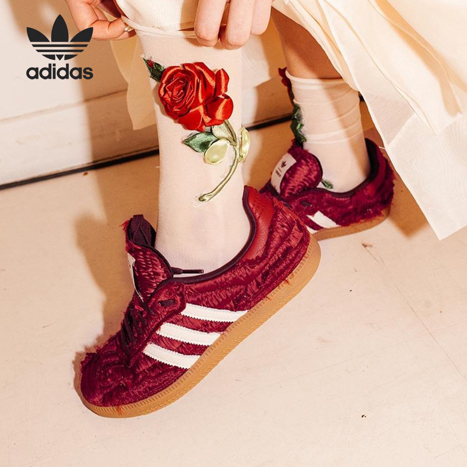 Adidas/阿迪达斯正品三叶草男女时尚缎面透气经典休闲板鞋JP9281