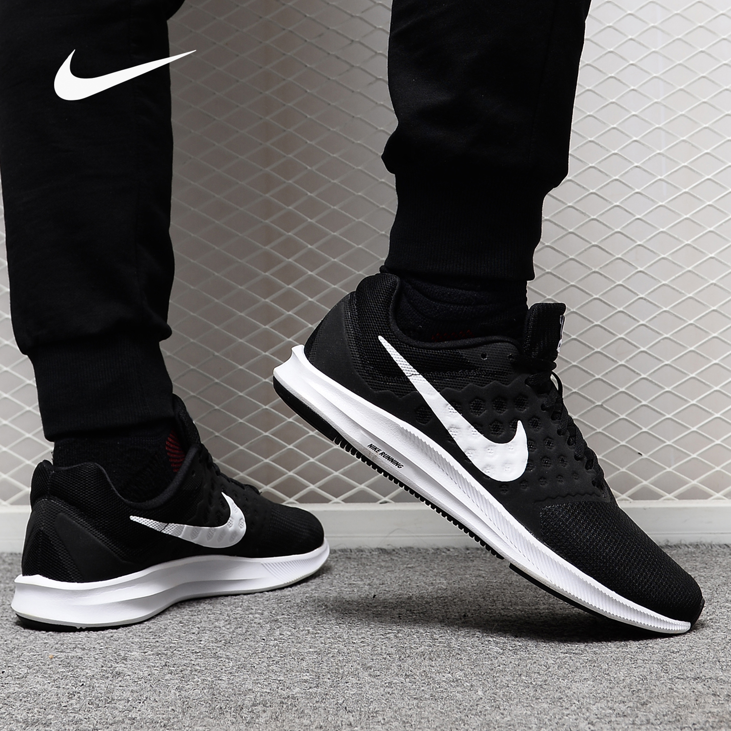 耐克男子透气缓震运动鞋