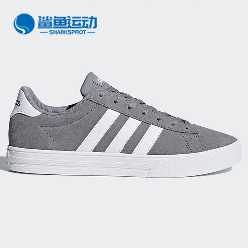 阿迪达斯男女运动板鞋DB0156
