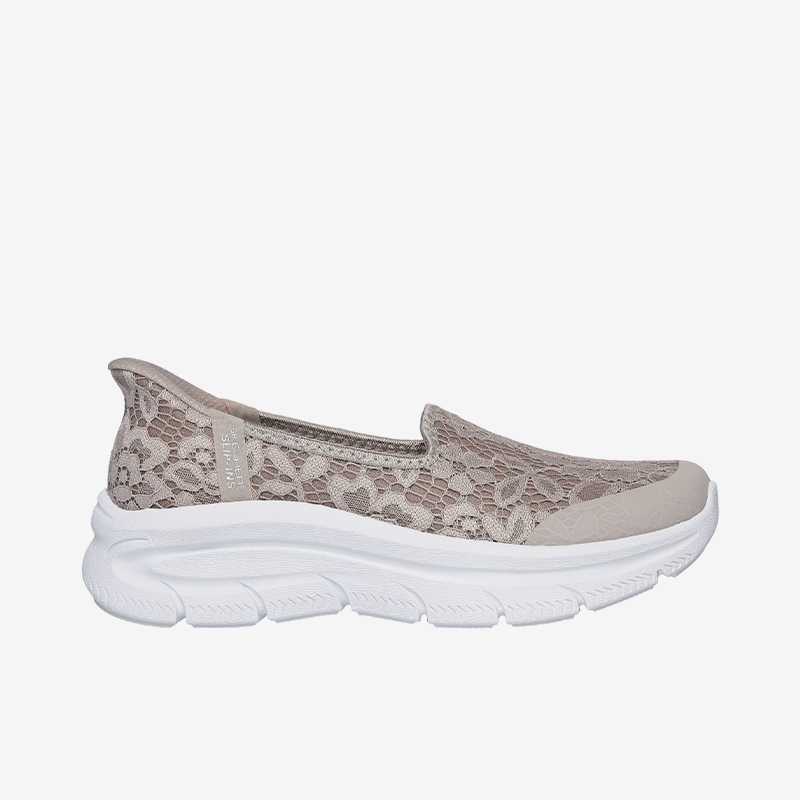 Skechers/斯凯奇正品新款女士简约蕾丝运动轻质休闲鞋