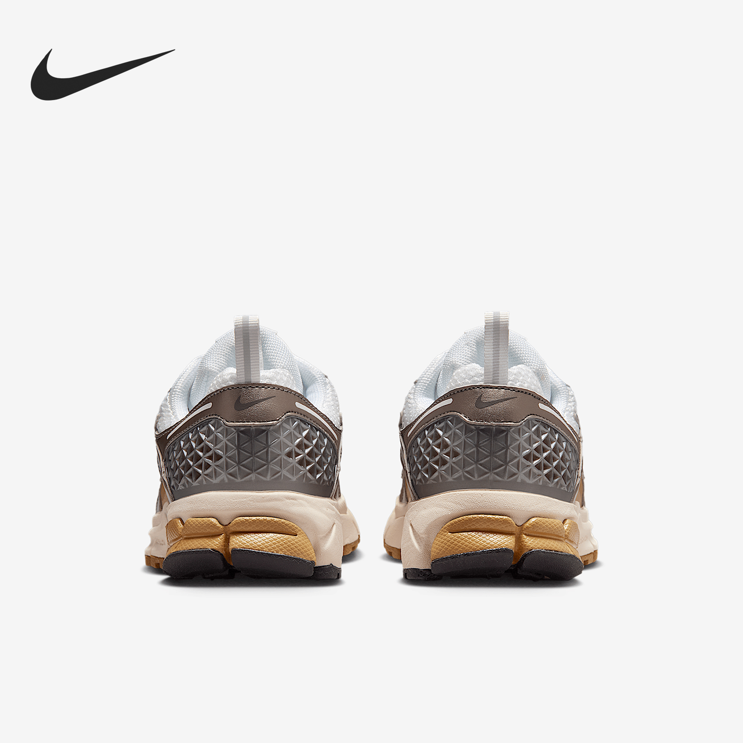 耐克大童时尚运动网眼跑步鞋