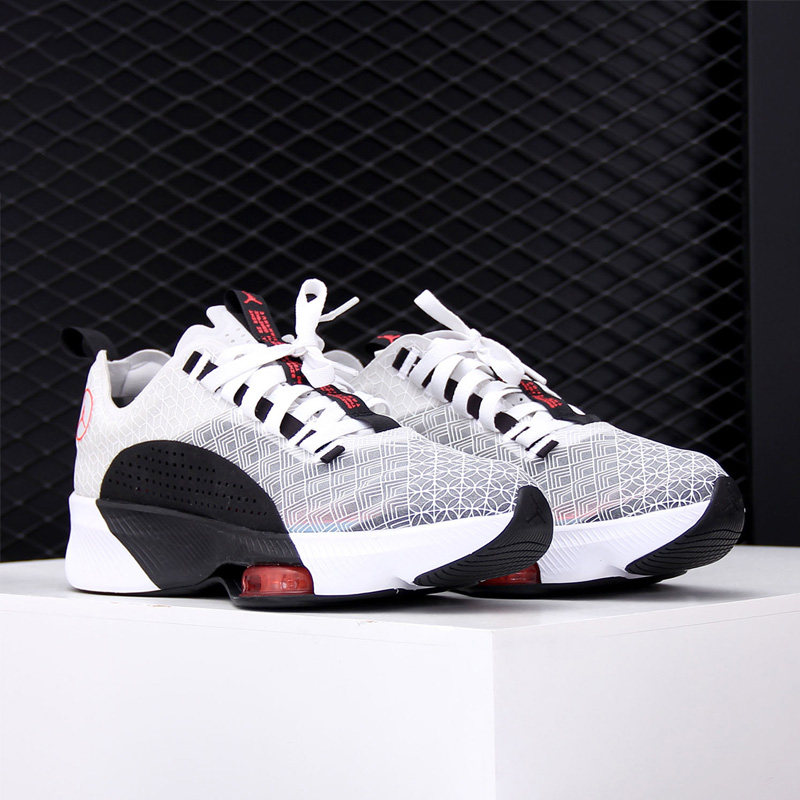 Nike/耐克正品 AIR ZOOM RENEGADE 男子户外运动跑步鞋CJ5383