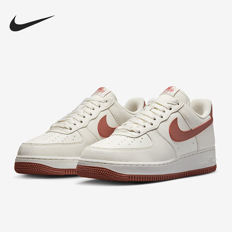 耐克女子板鞋DC9486-105