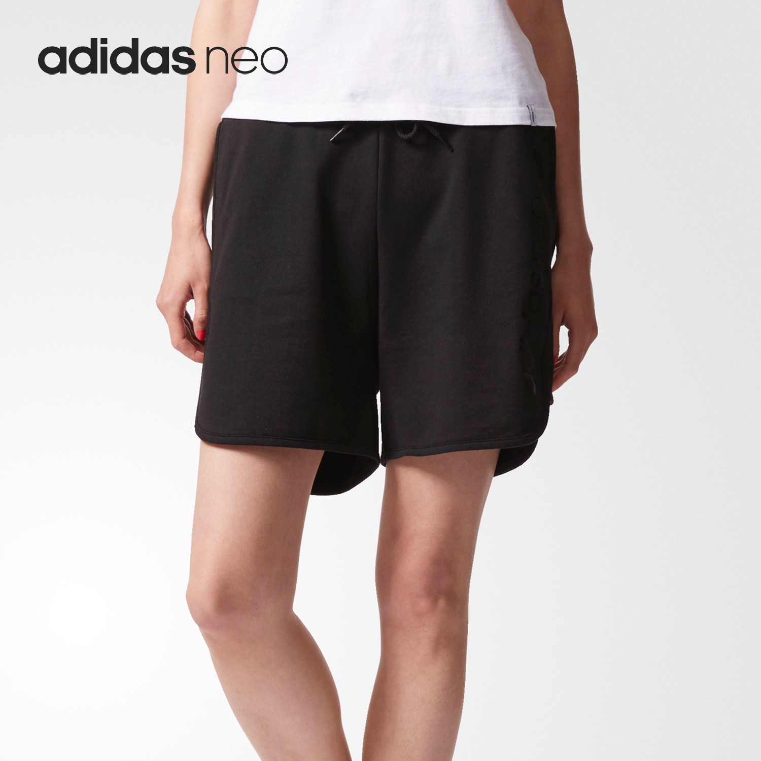 Adidas/阿迪达斯正品夏季NEO女士宽松系带运动训练短裤BQ0318