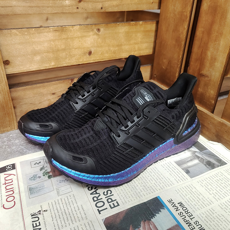 阿迪达斯ULTRABOOST男女跑步鞋